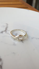 Load image into Gallery viewer, Baguette Ring
